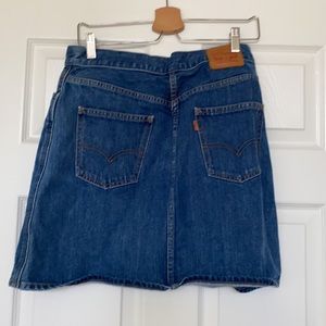 Levi’s vintage mini skirt